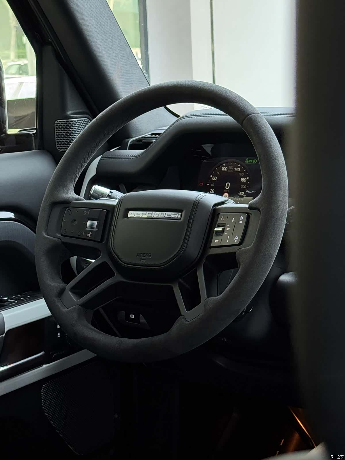 Land Rover Defender, 2022 26