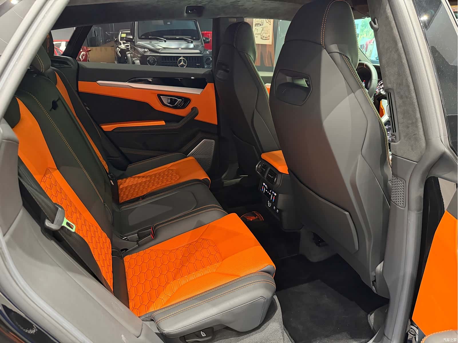 Lamborghini Urus, 2022 24