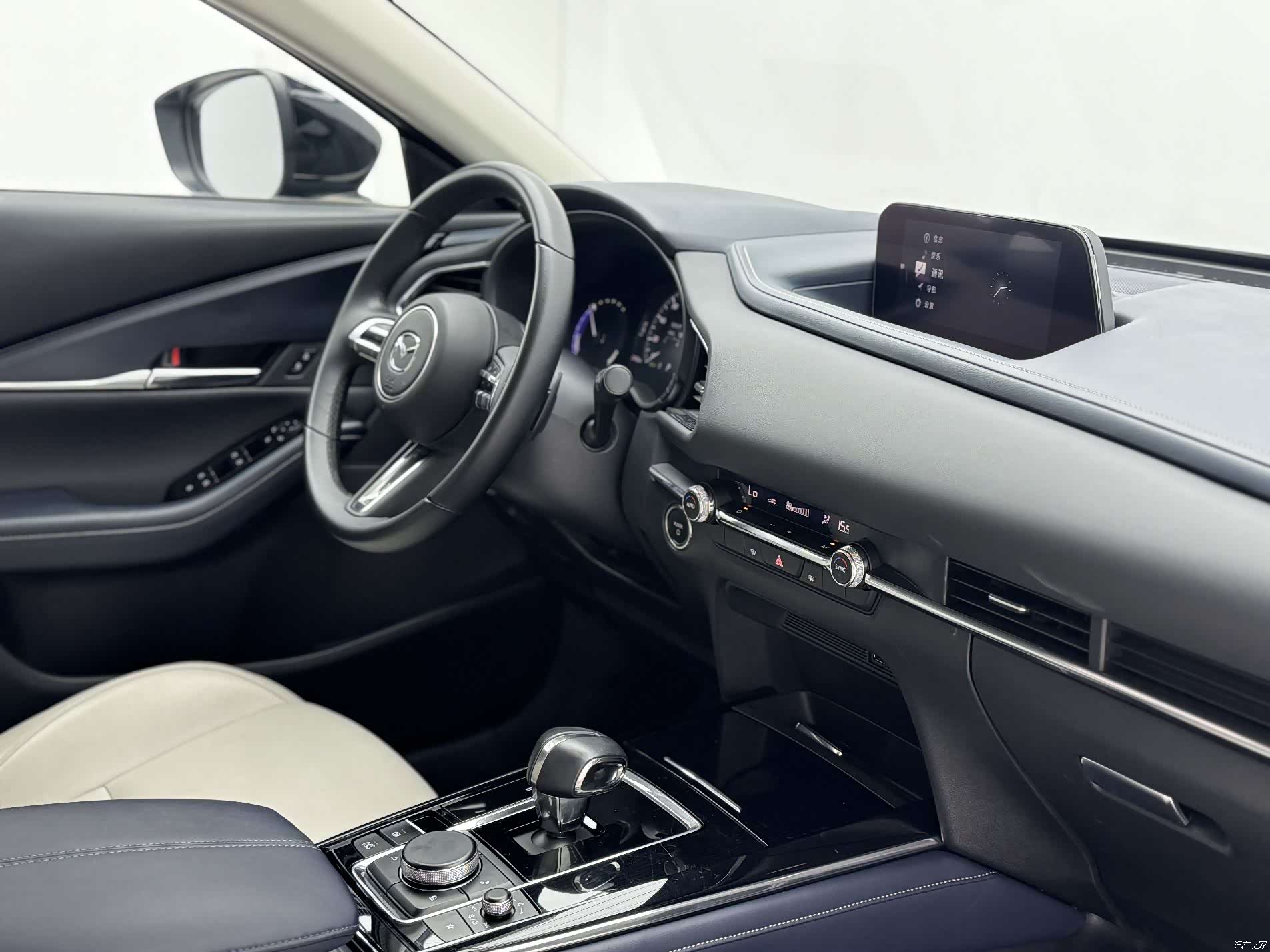 Mazda CX-30, 2022 11