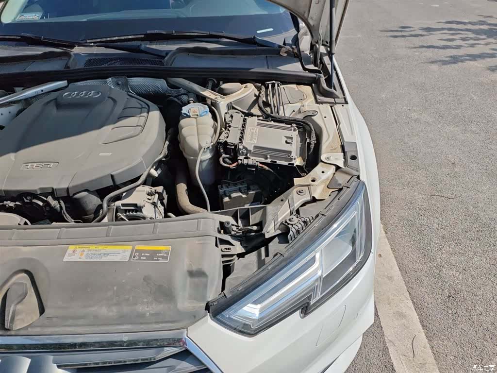 Audi A4L, 2018 22