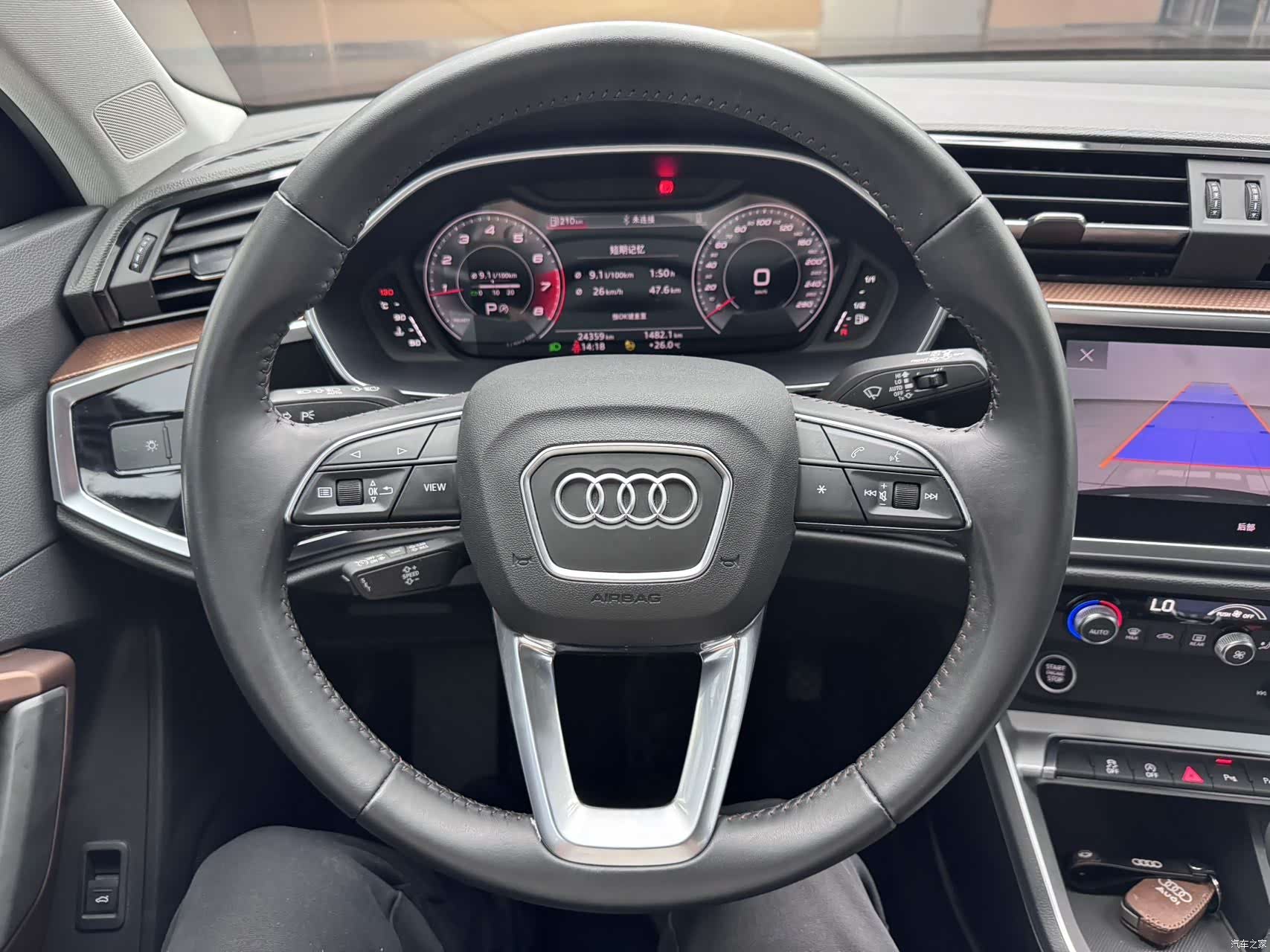 Audi Q3, 2022 12