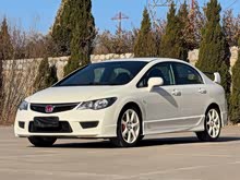 ˼�� 2015�� 1.8L �ֶ����ʰ�