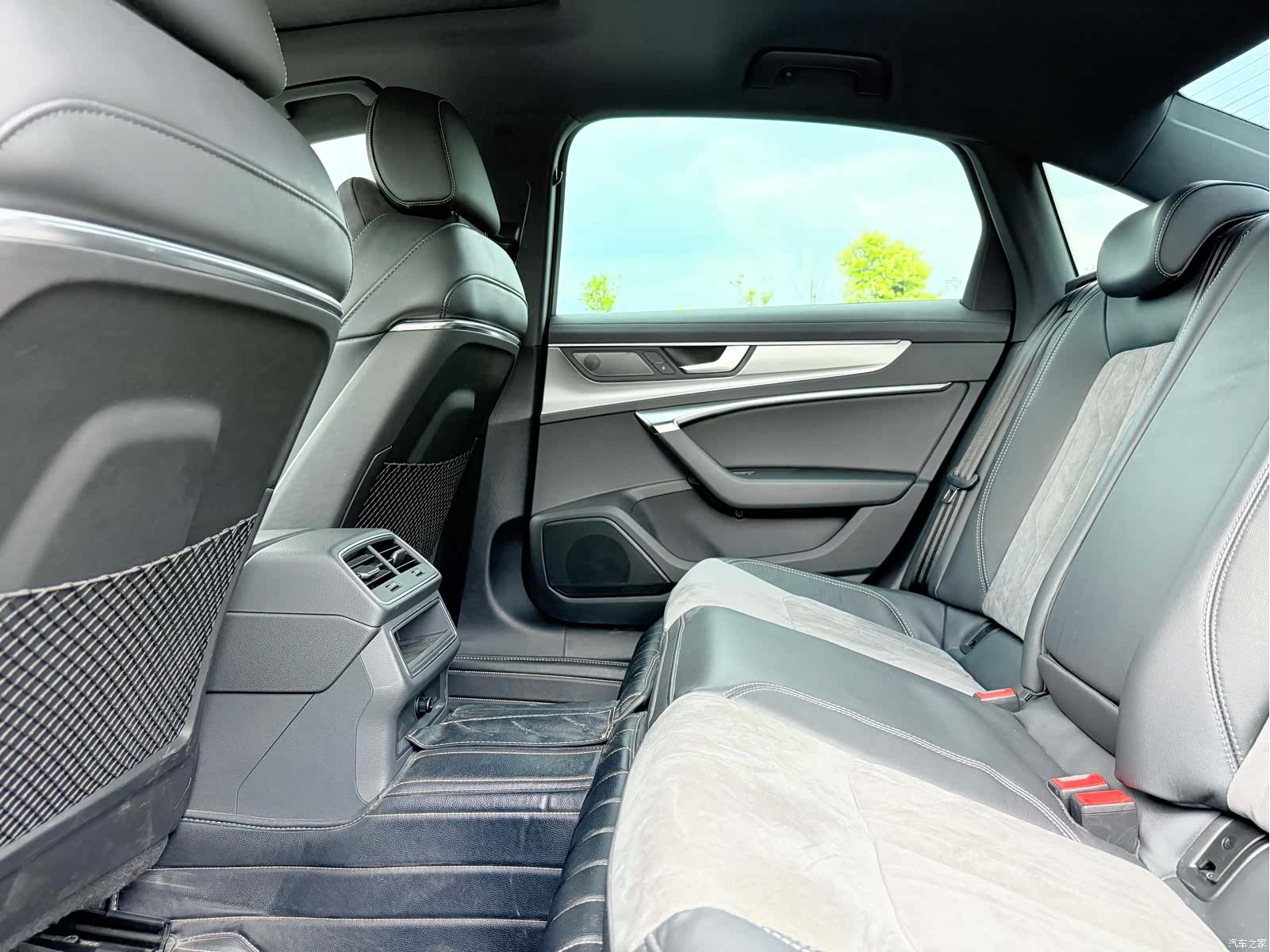 Audi A6L, 2022 10