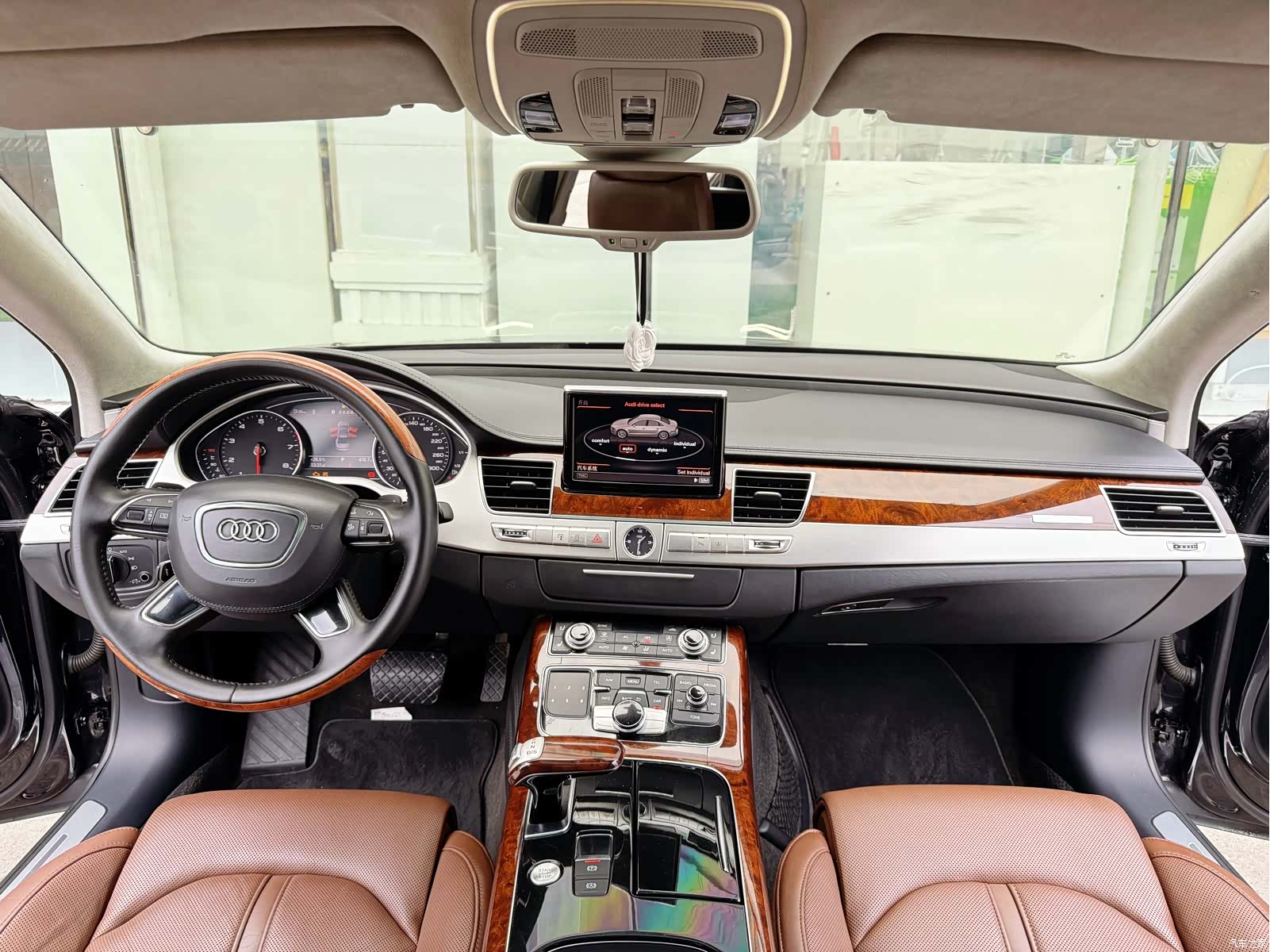 Audi A8L, 2011 12