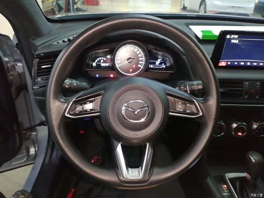 Mazda CX-4, 2021 11