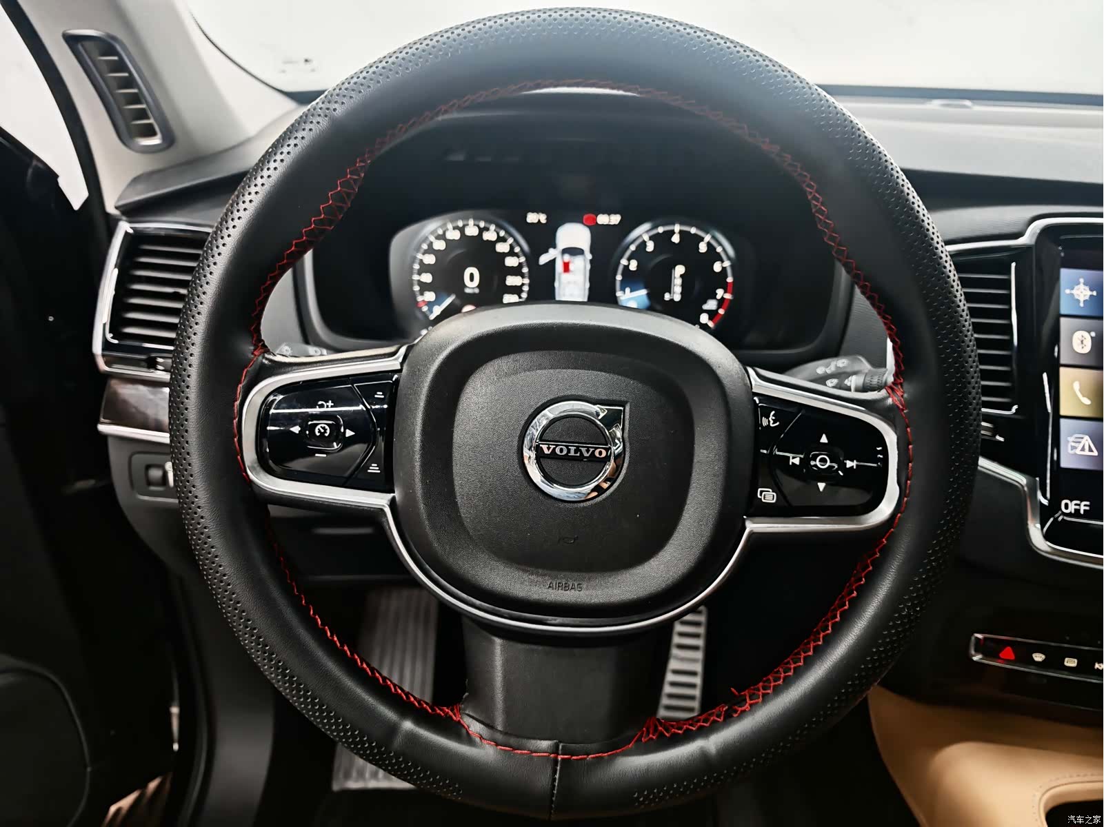 Volvo XC90, 2015 10