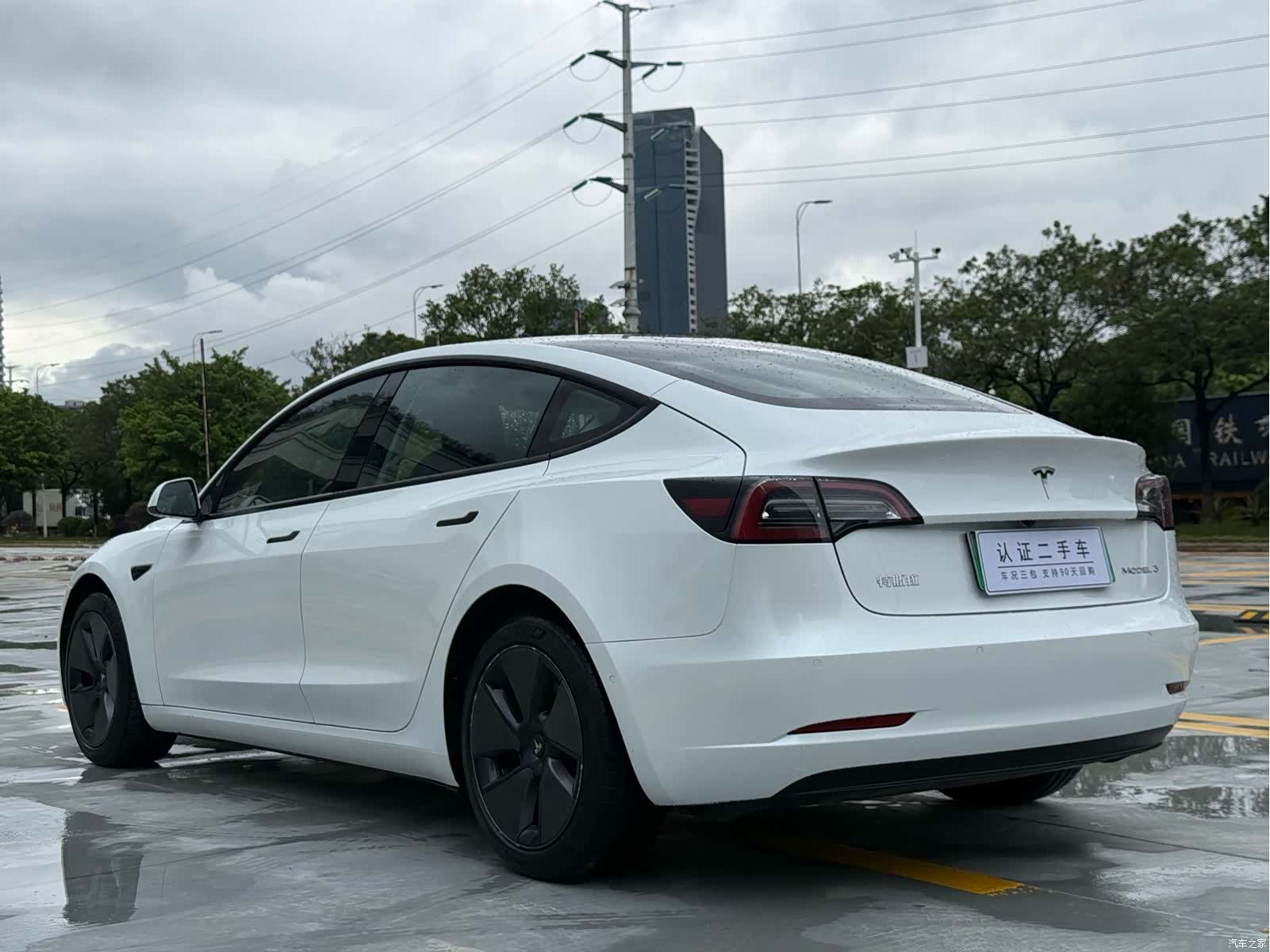 Tesla Model 3, 2021 13