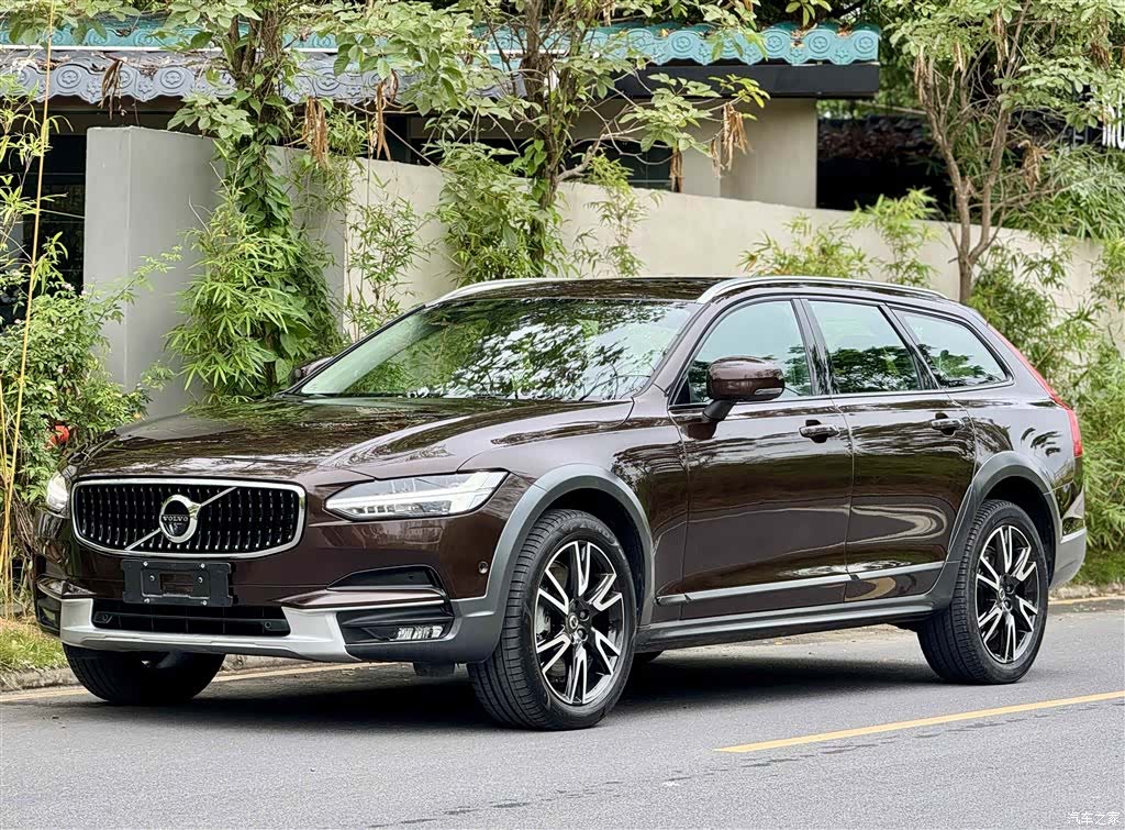 Volvo V90