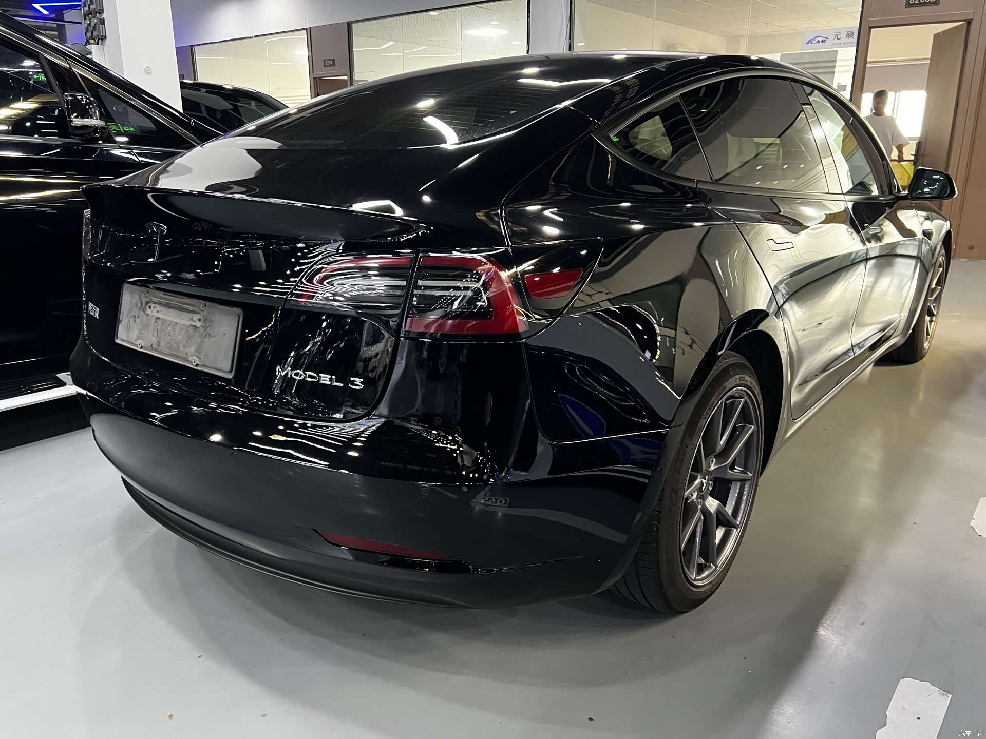 Tesla Model 3, 2022 14