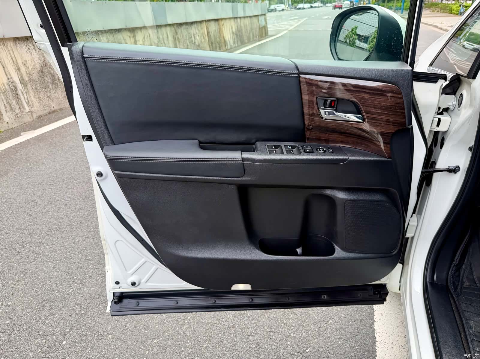 Honda Elysion, 2019 11