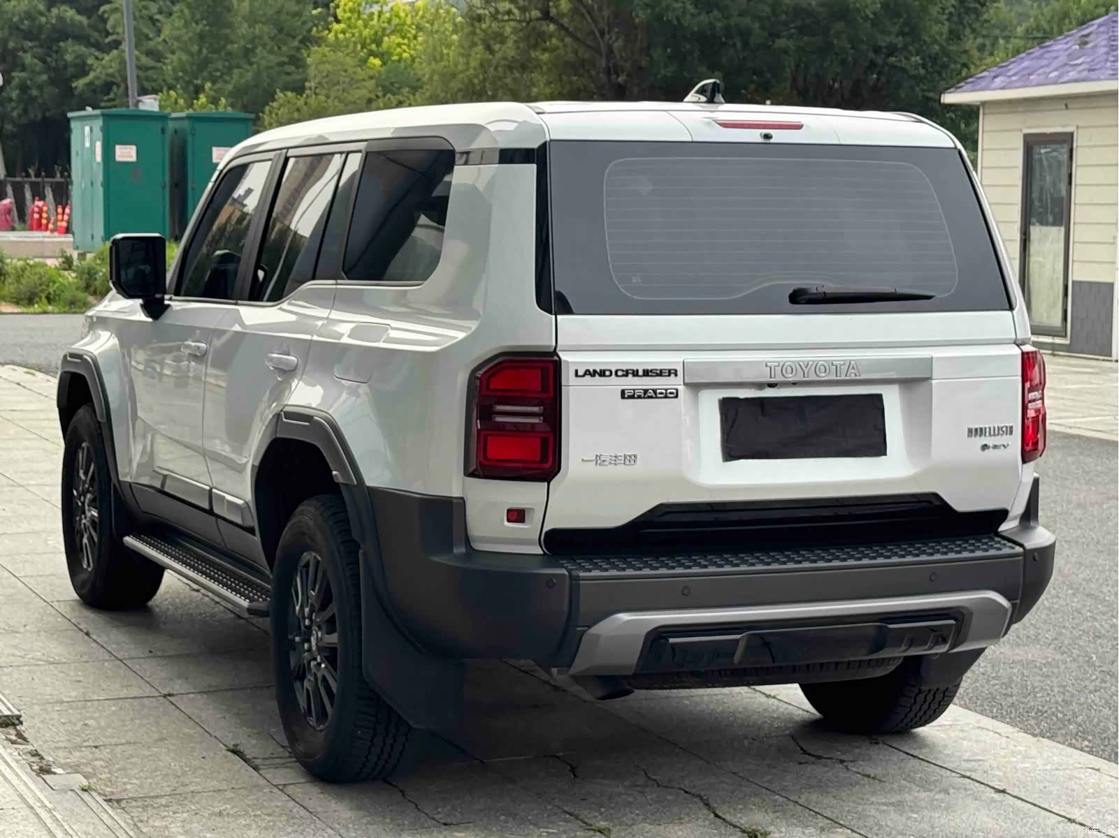 Toyota Prado, 2024 4