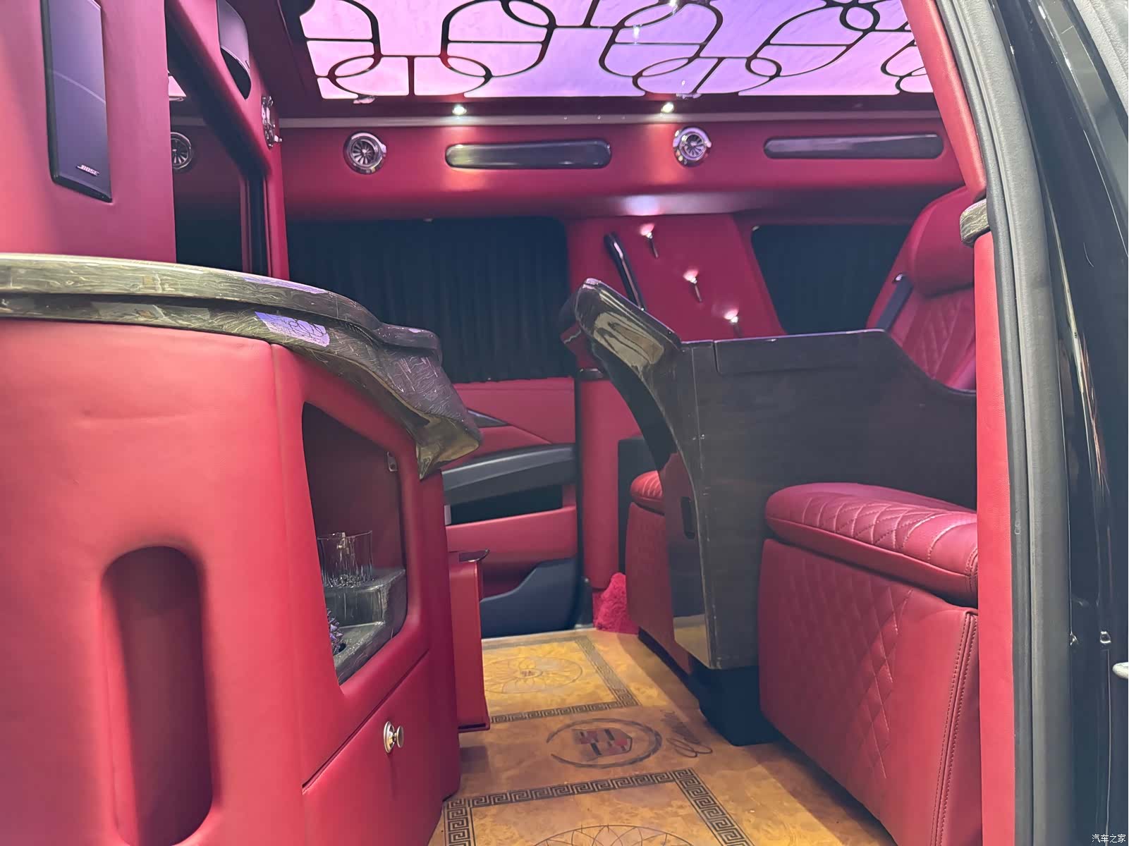 Cadillac Escalade, 2018 15