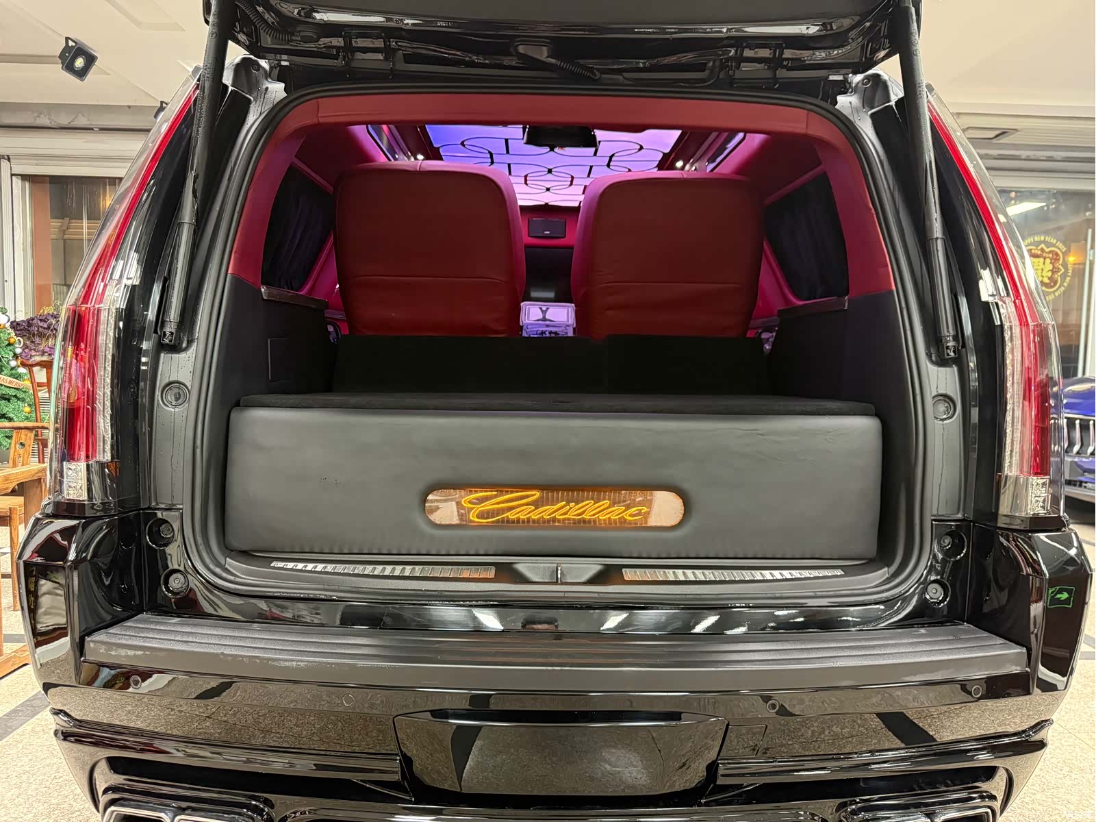 Cadillac Escalade, 2018 28