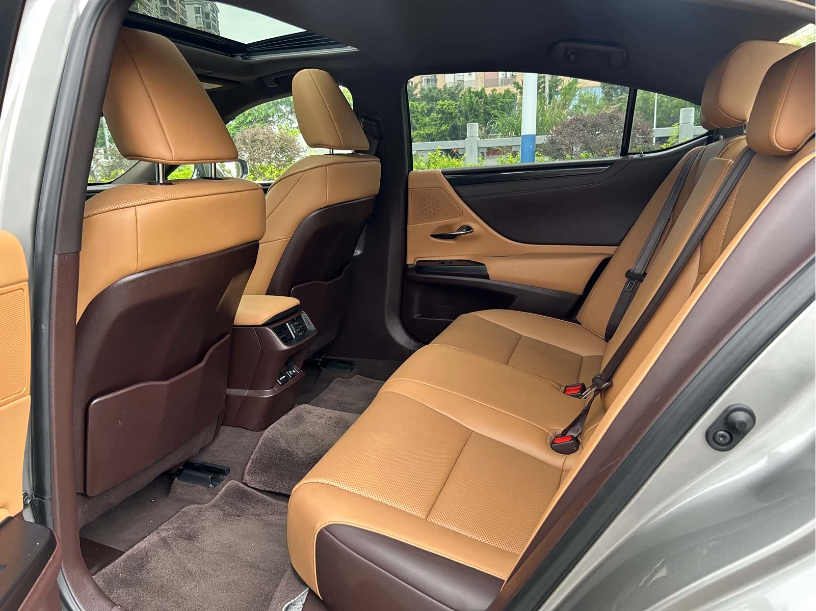 Lexus ES, 2020 все фото