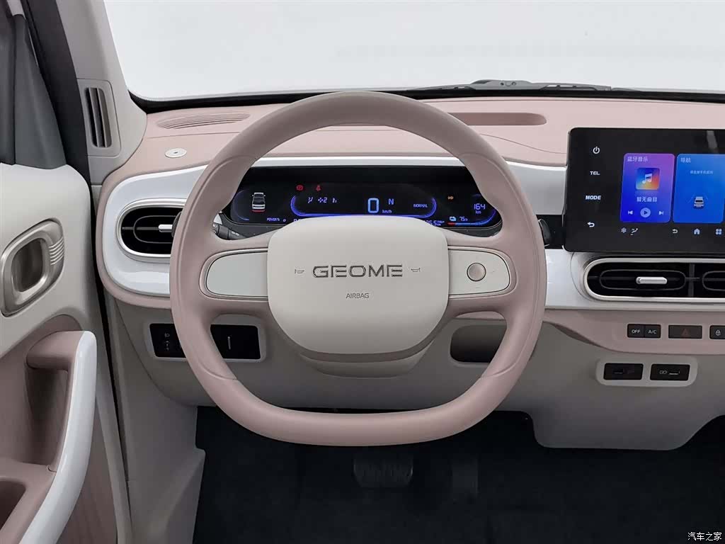 Geely Panda, 2025 11