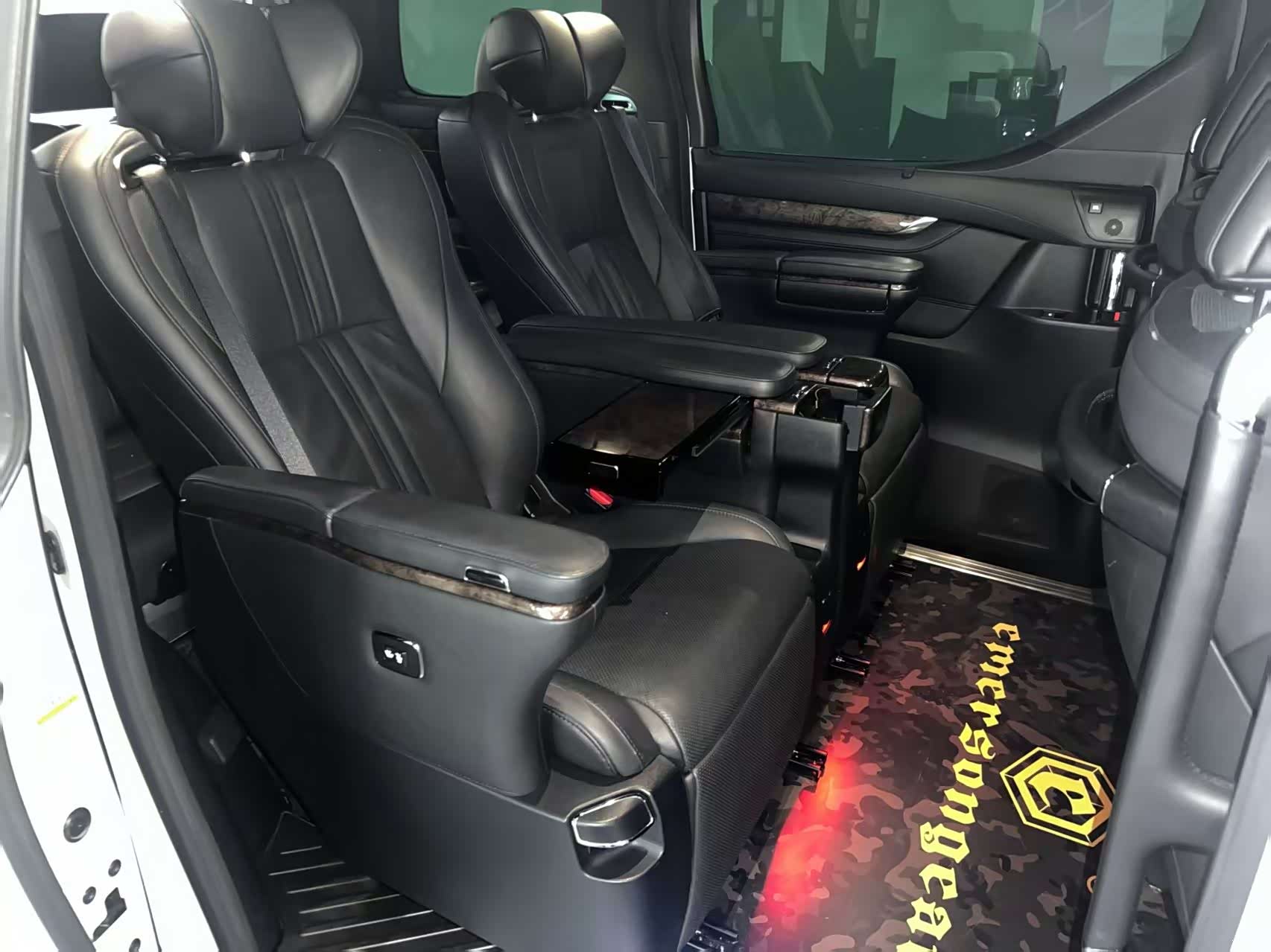 Toyota Alphard, 2020 9