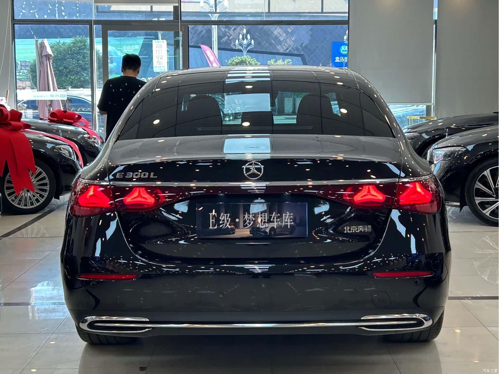 Mercedes-Benz E-Class, 2024 3