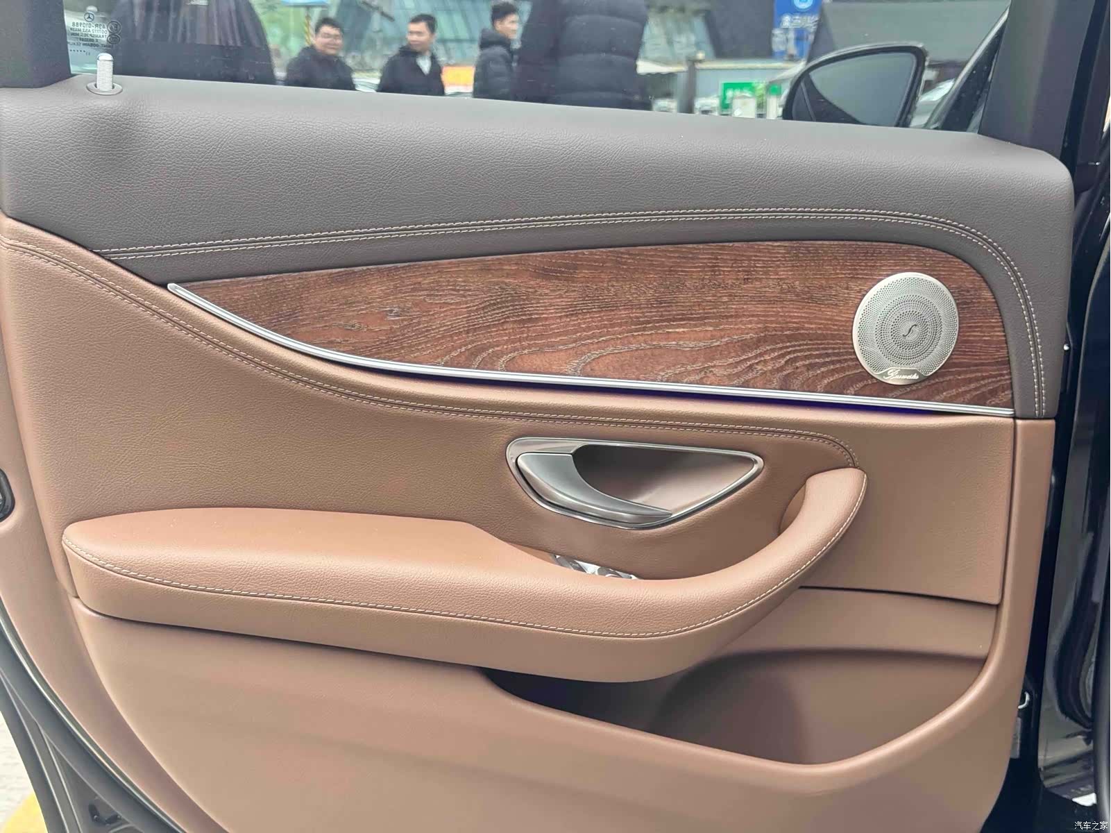 Mercedes-Benz E-Class, 2024 6
