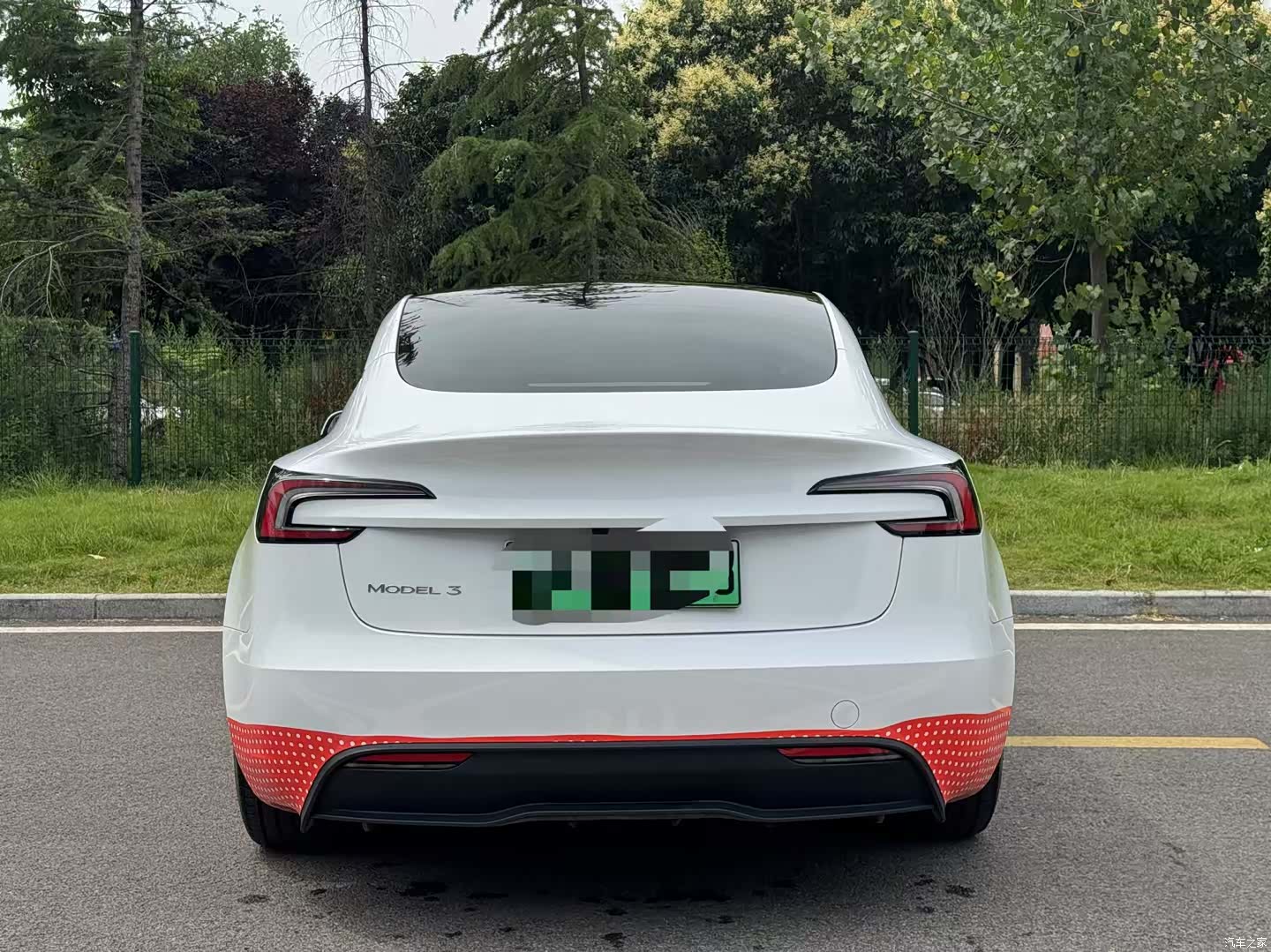 Tesla Model 3, 2024 все фото