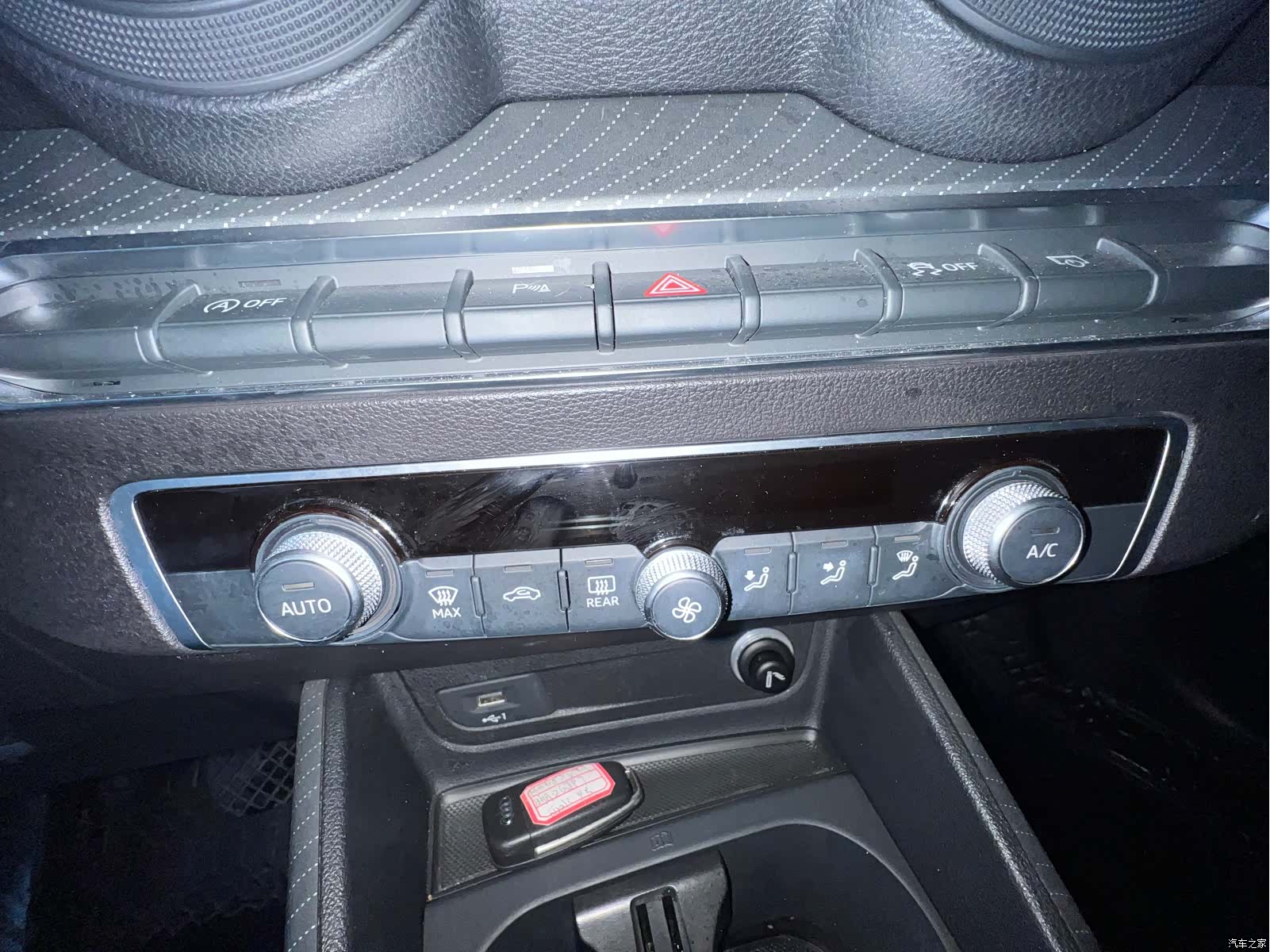Audi Q2L, 2021 23