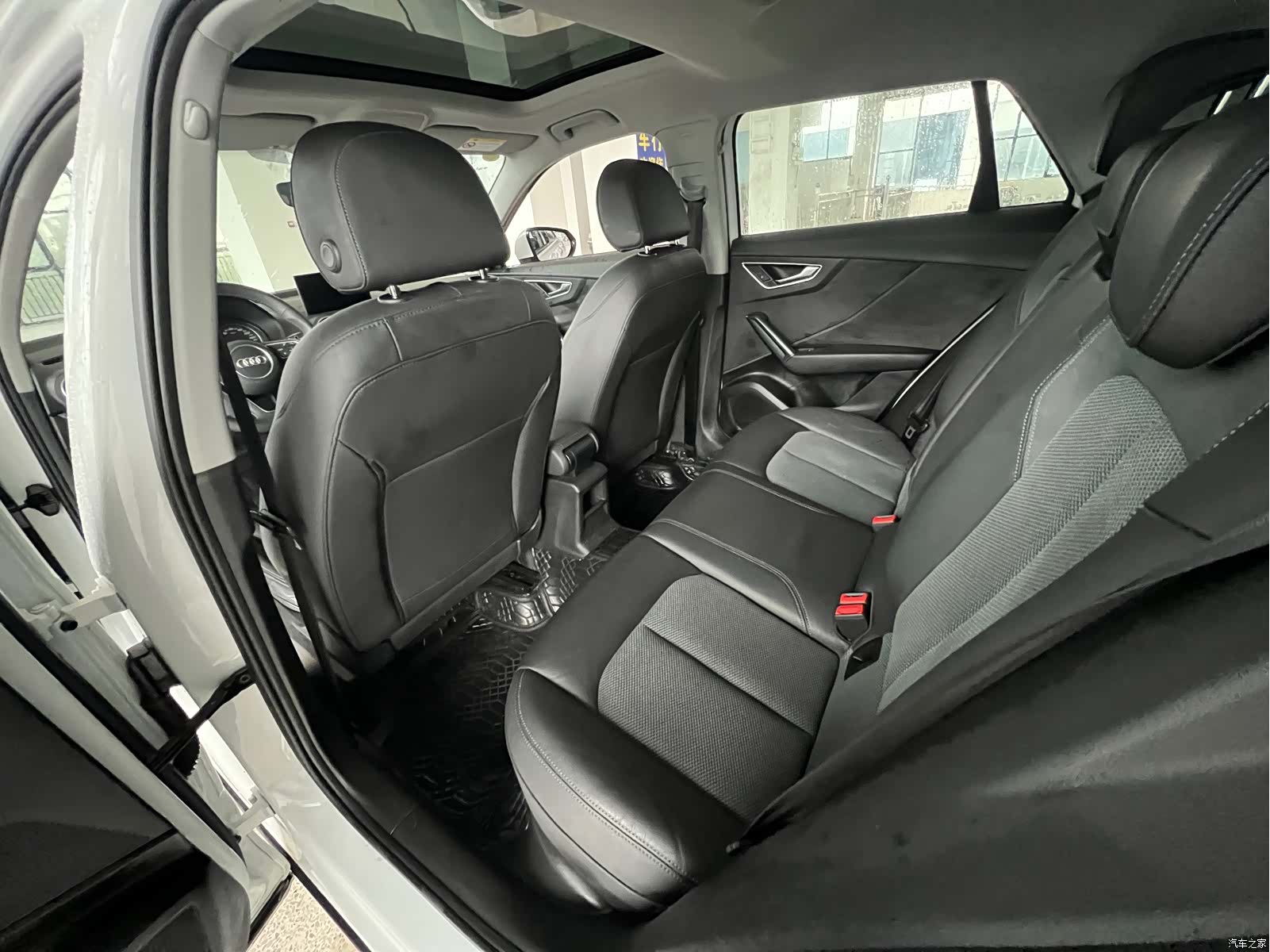 Audi Q2L, 2021 11