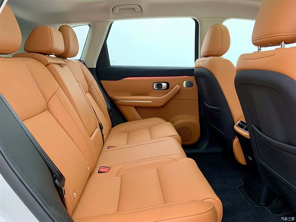 Leapmotor C10, 2025 15