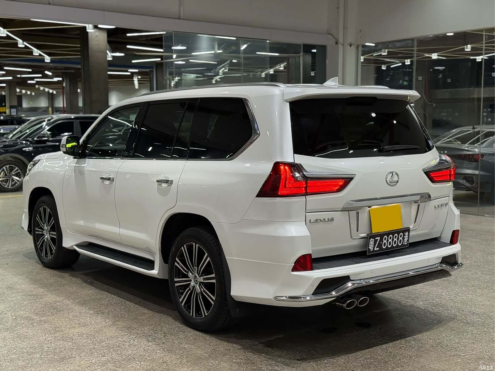 Lexus LX, 2026 4