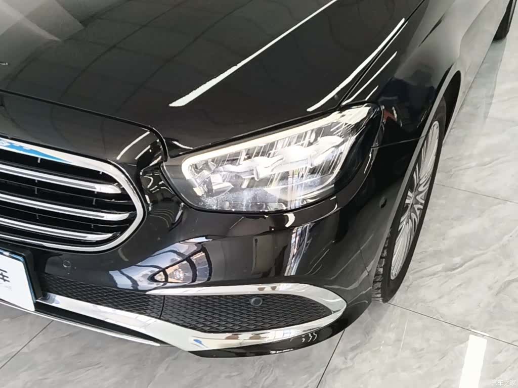 Mercedes-Benz E-Class, 2022 24