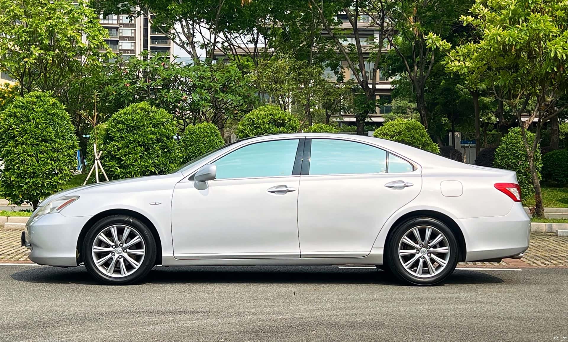 Lexus ES, 2008 17