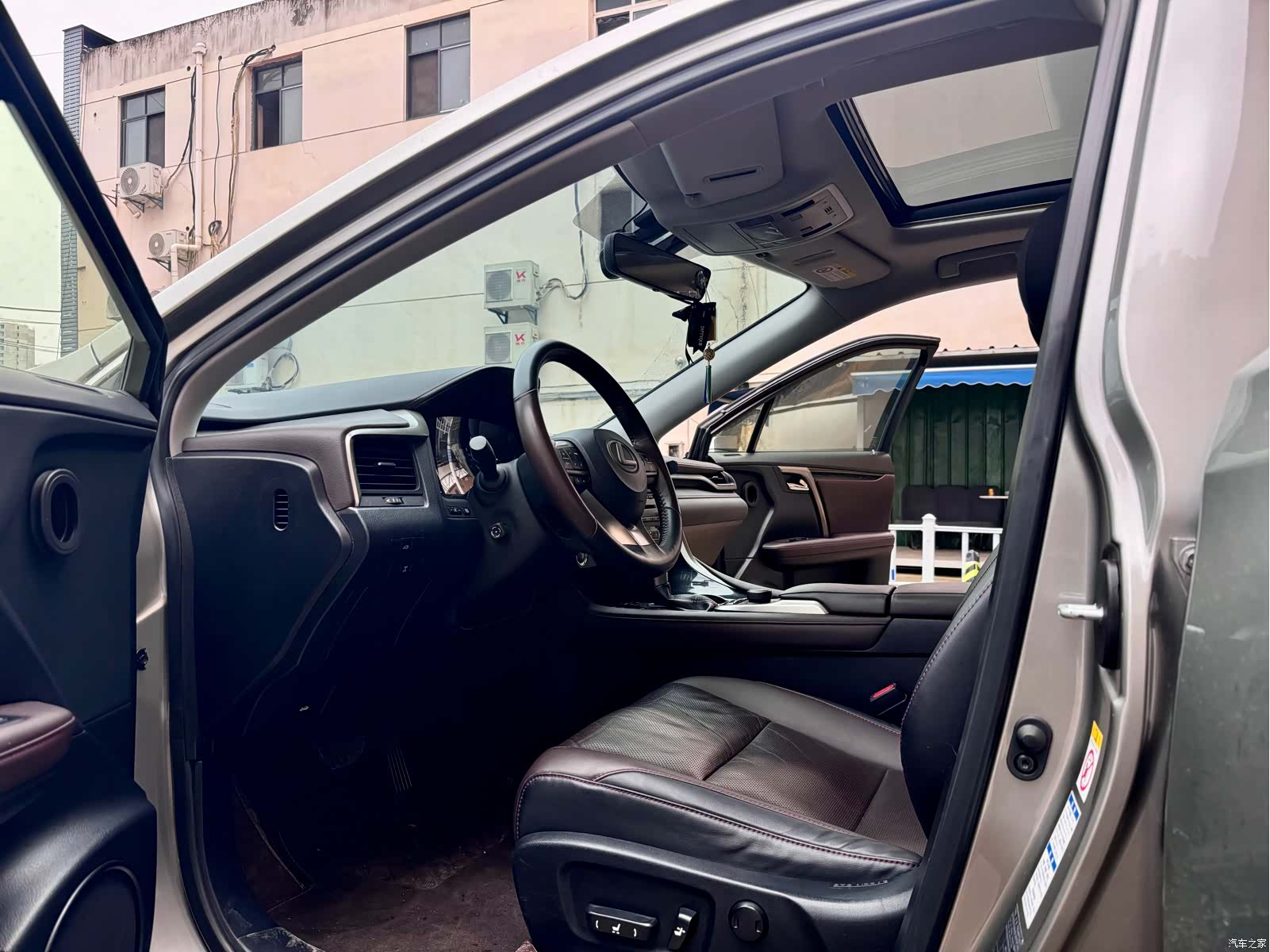 Lexus RX, 2019 4