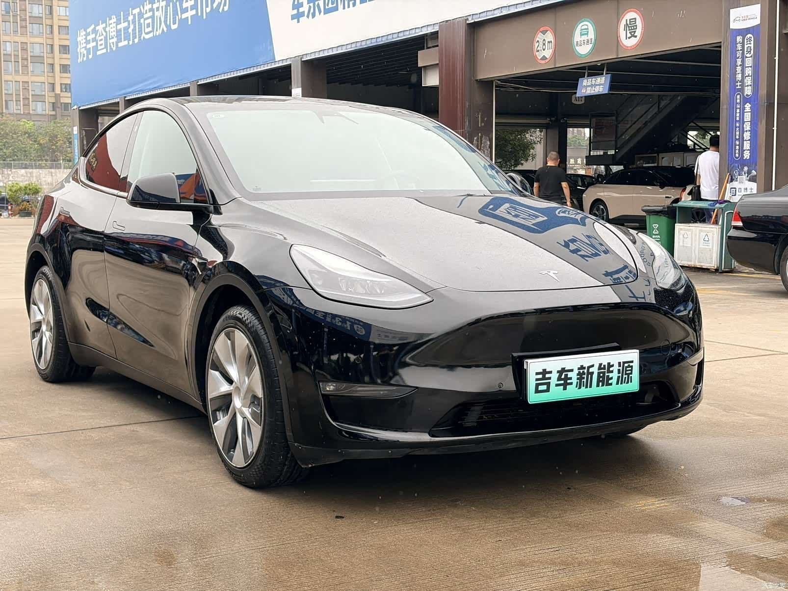 Tesla Model Y, 2021 3