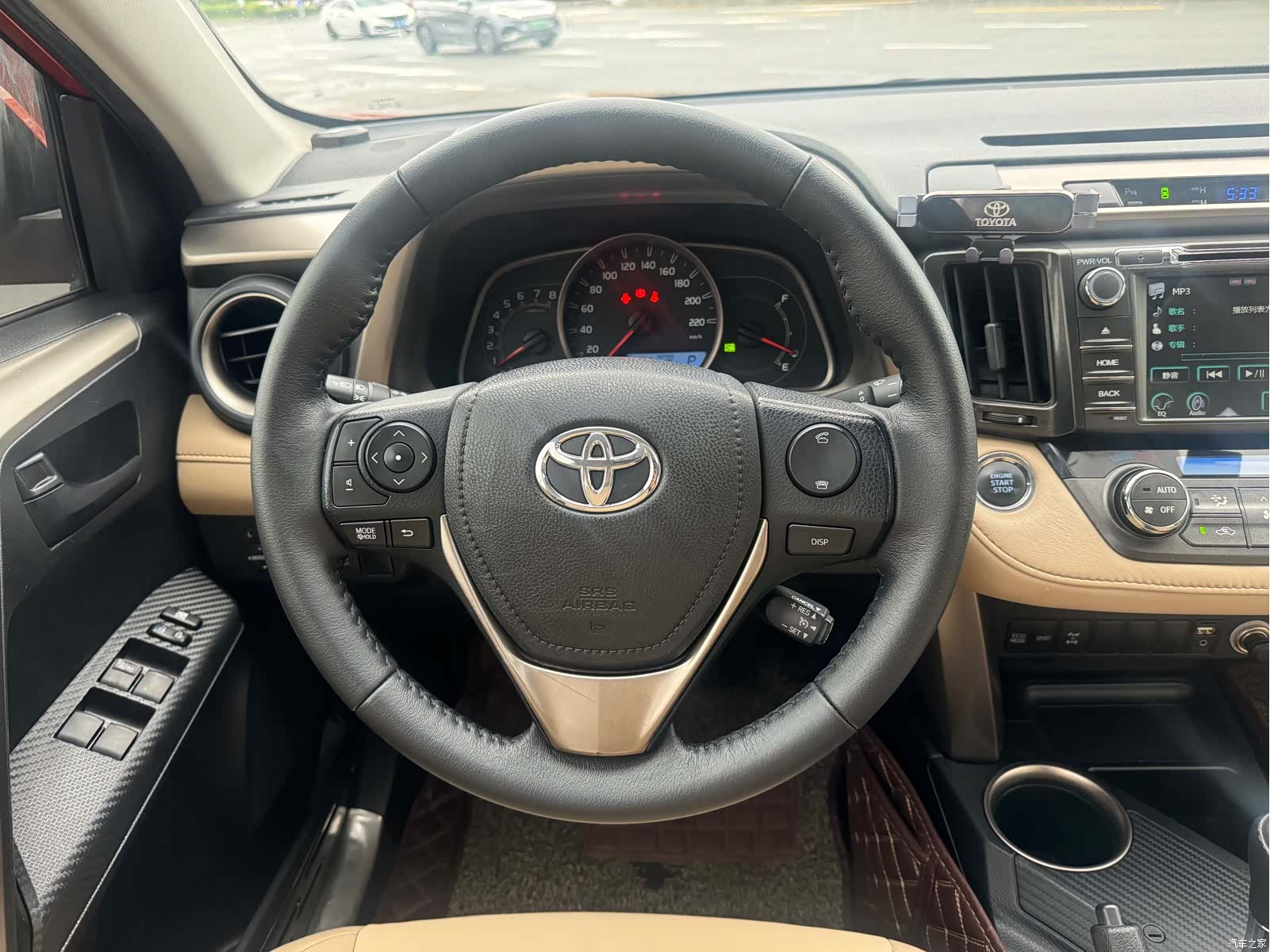 Toyota RAV4, 2015 12