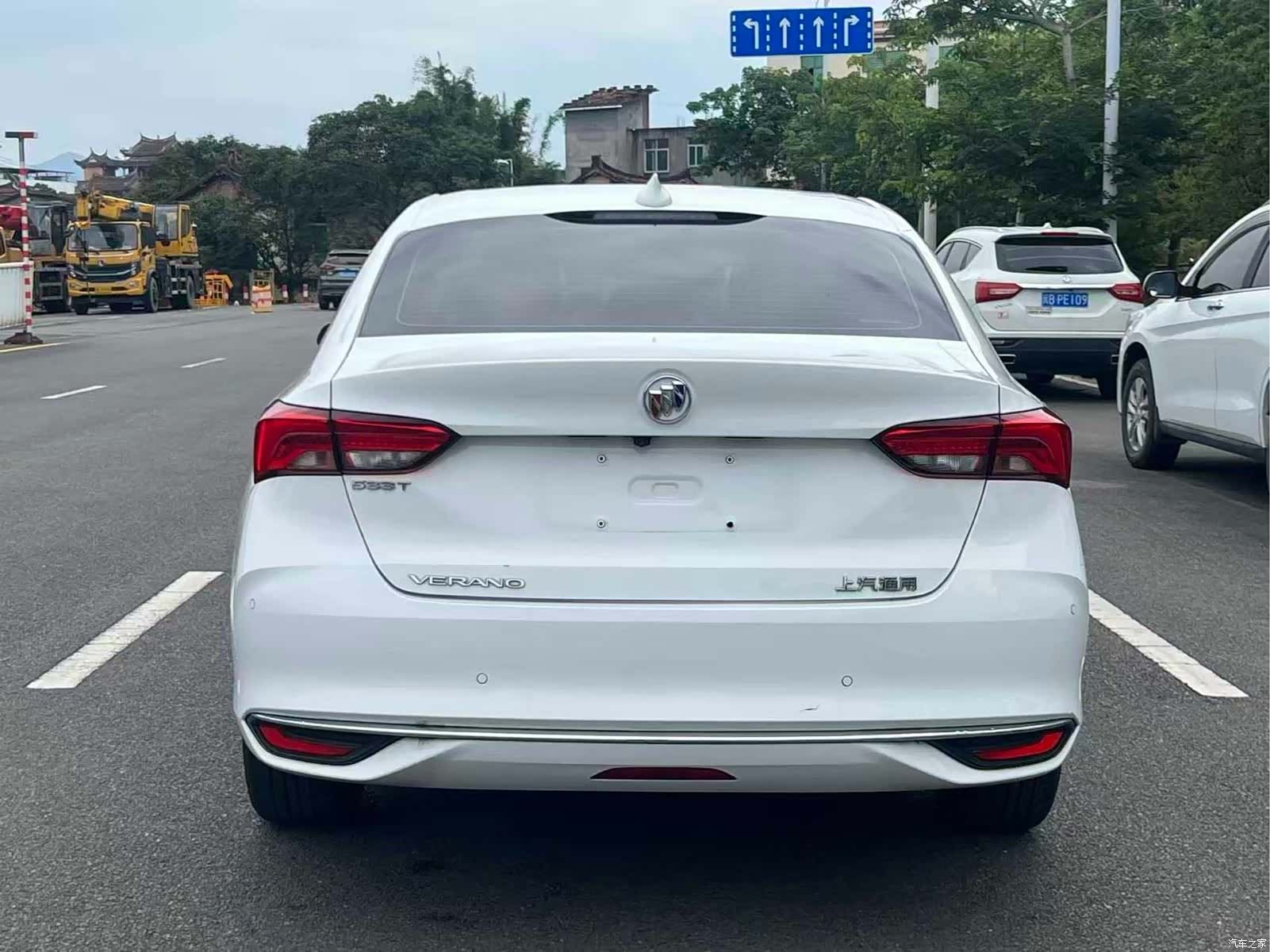 Buick Verano, 2022 9