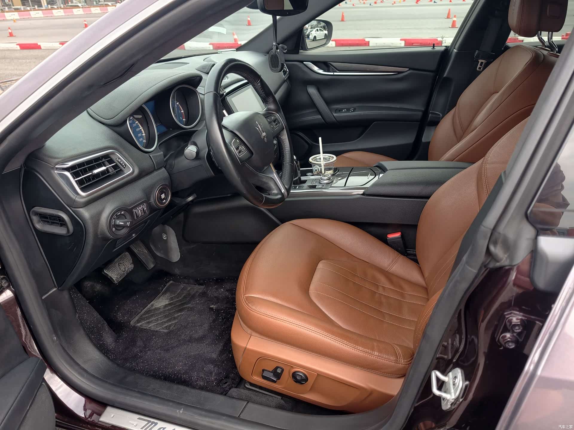 Maserati Ghibli, 2019 4