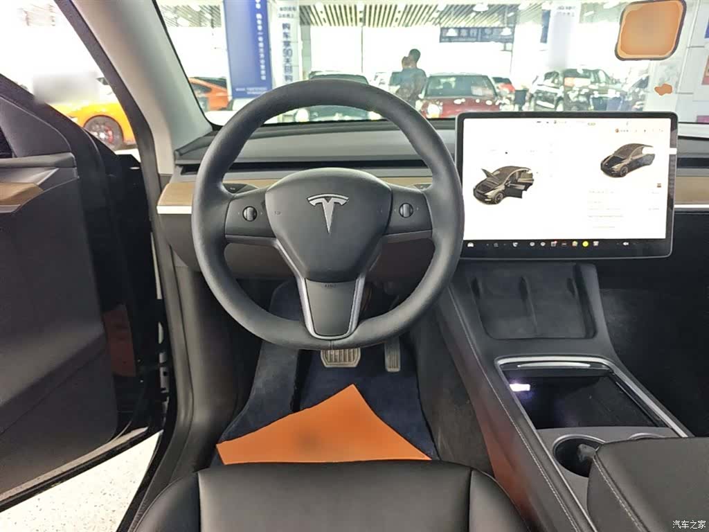 Tesla Model Y, 2021 11