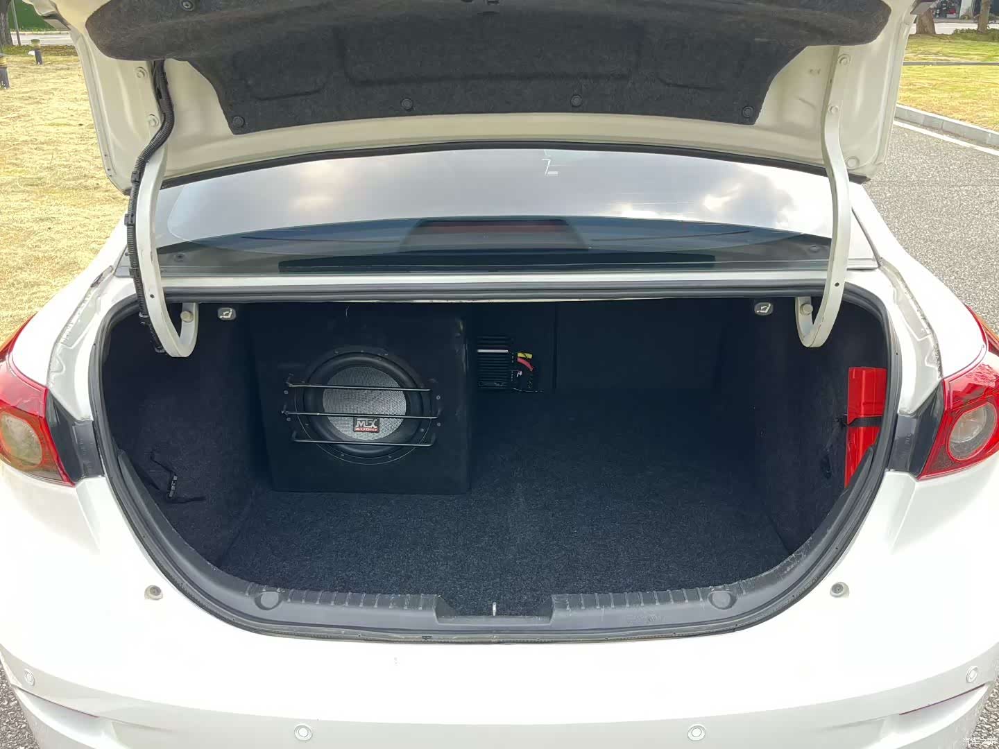 Mazda Mazda3, 2016 8