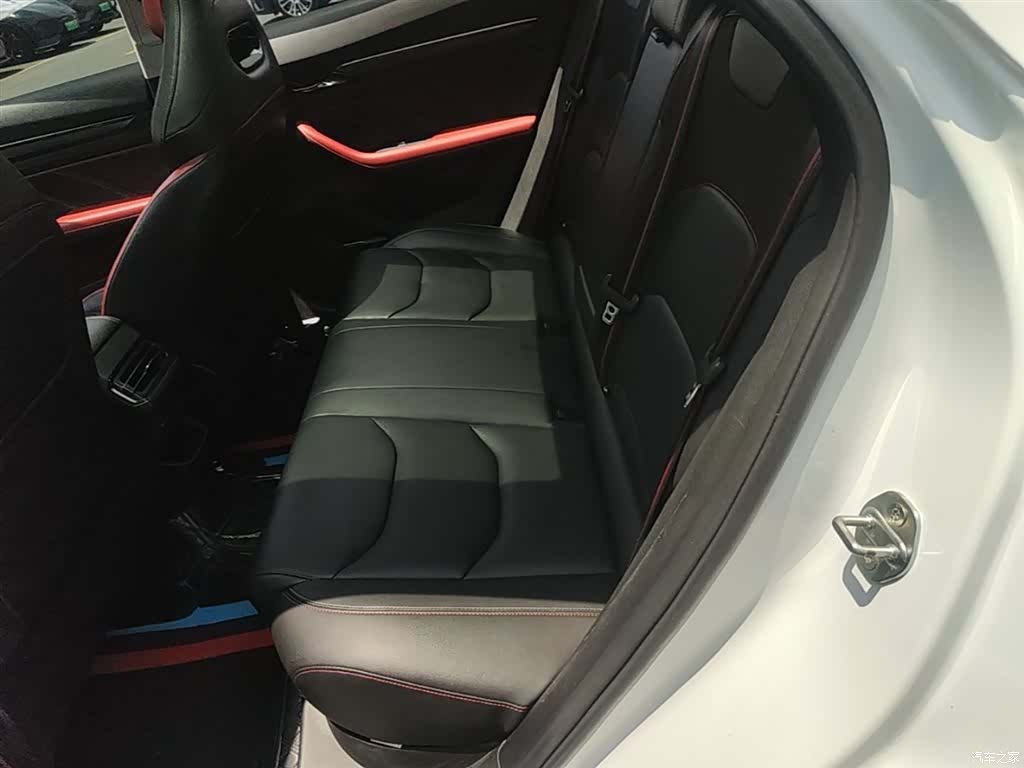 Geely Emgrand, 2022 17