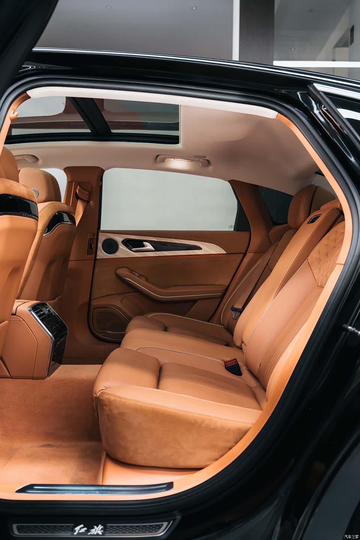 Hongqi H9, 2021 10