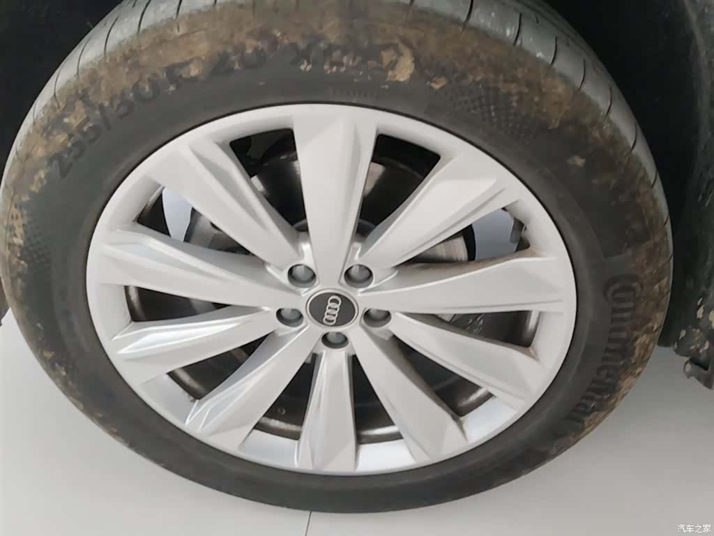 Audi Q6, 2025 23