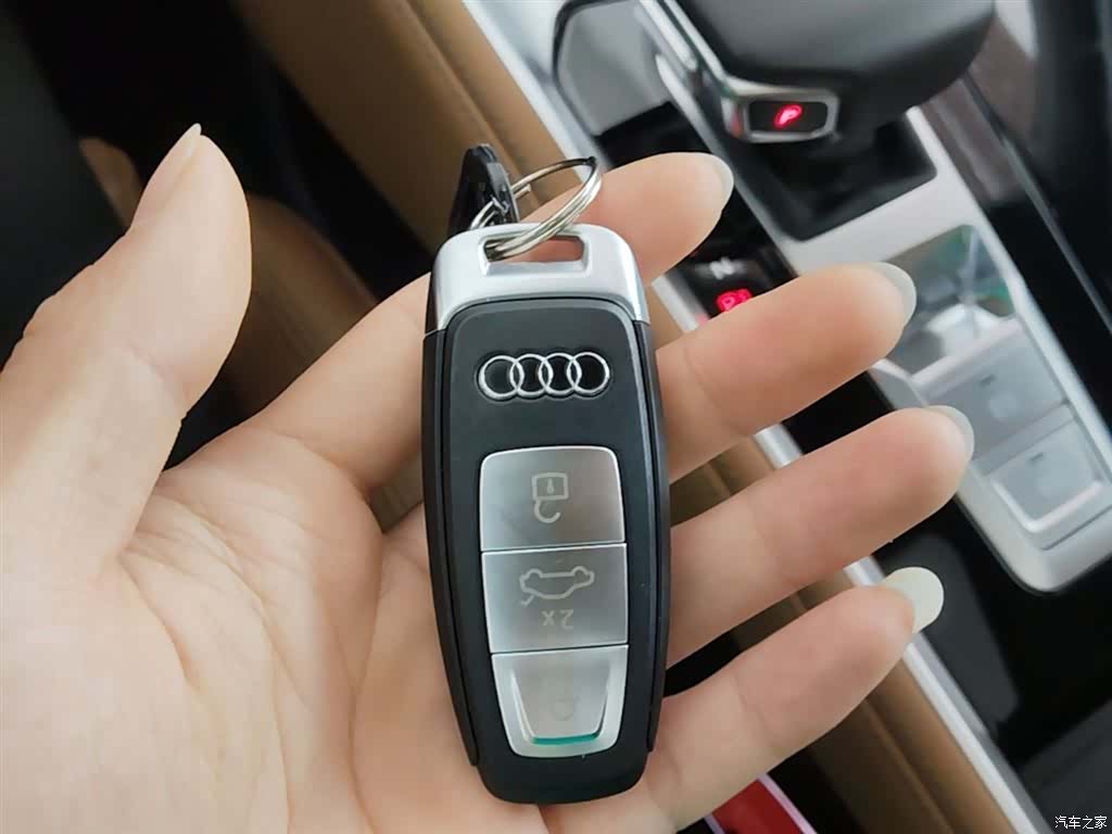 Audi Q6, 2025 9