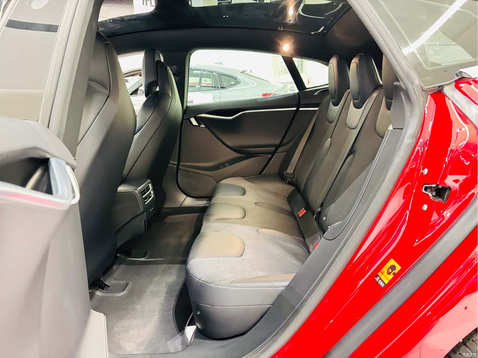 Tesla Model S, 2017 20