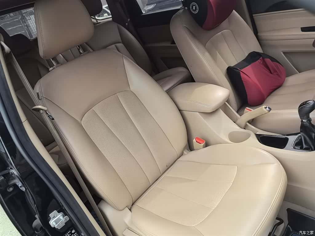 Wuling 730, 2018 25
