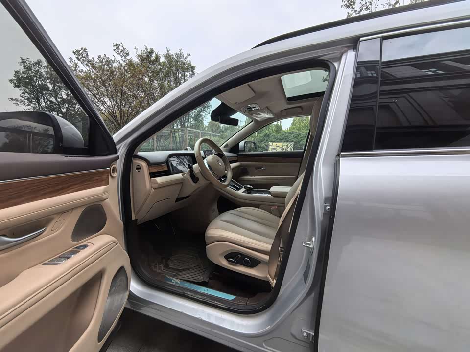 AITO Ask the world M7