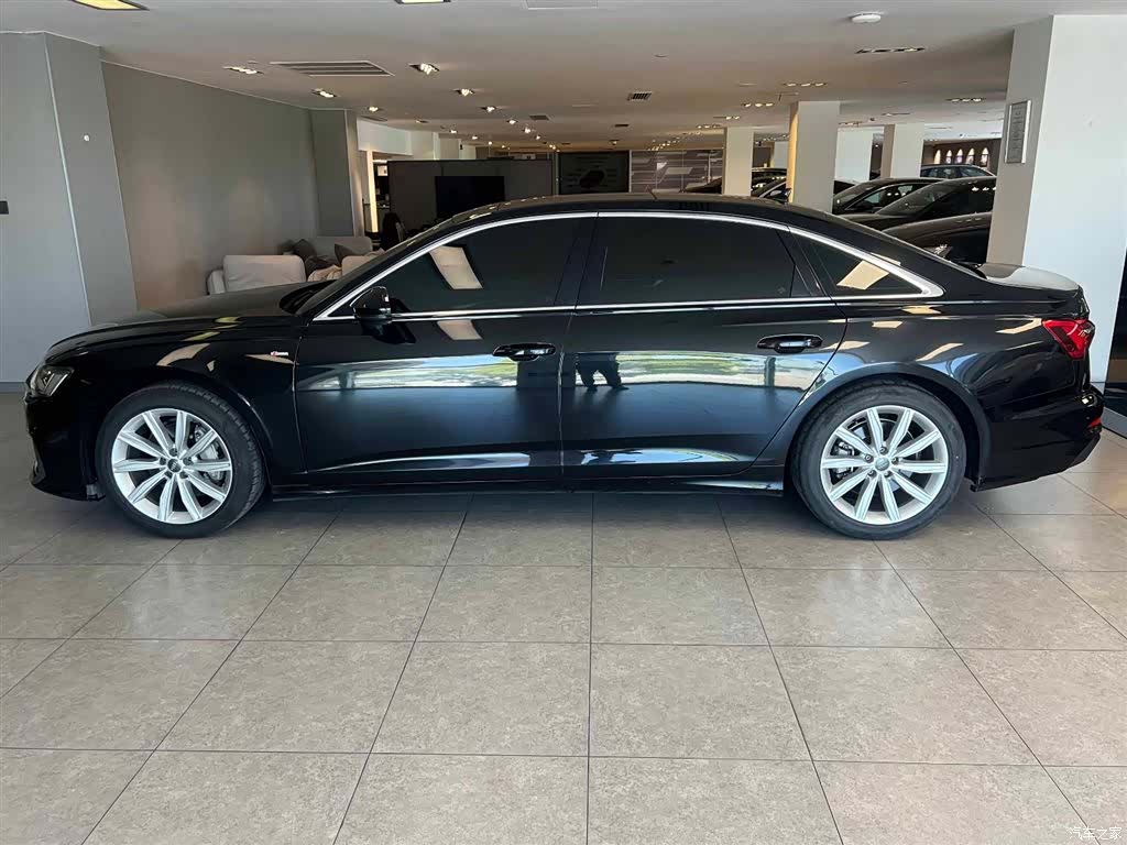 Audi A6L, 2021 3