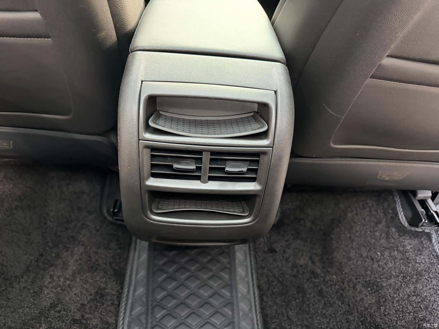 Cadillac XT5, 2022 10