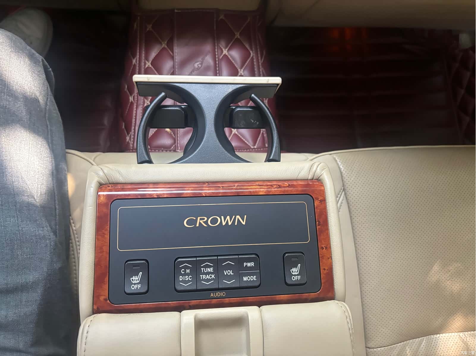 Toyota Crown, 2007 7