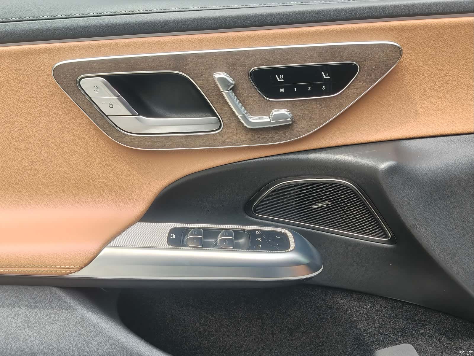 Mercedes-Benz E-Class, 2025 6