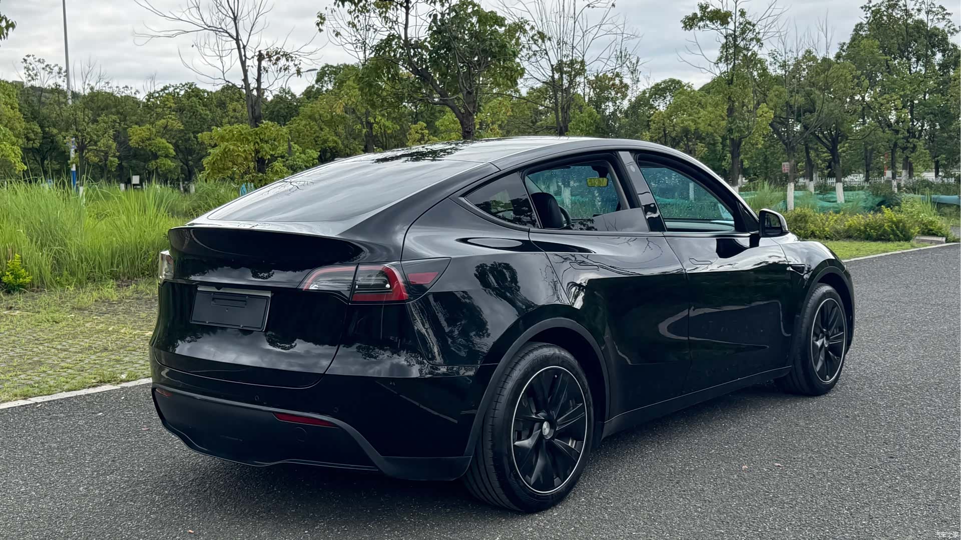 Tesla Model Y, 2022 11