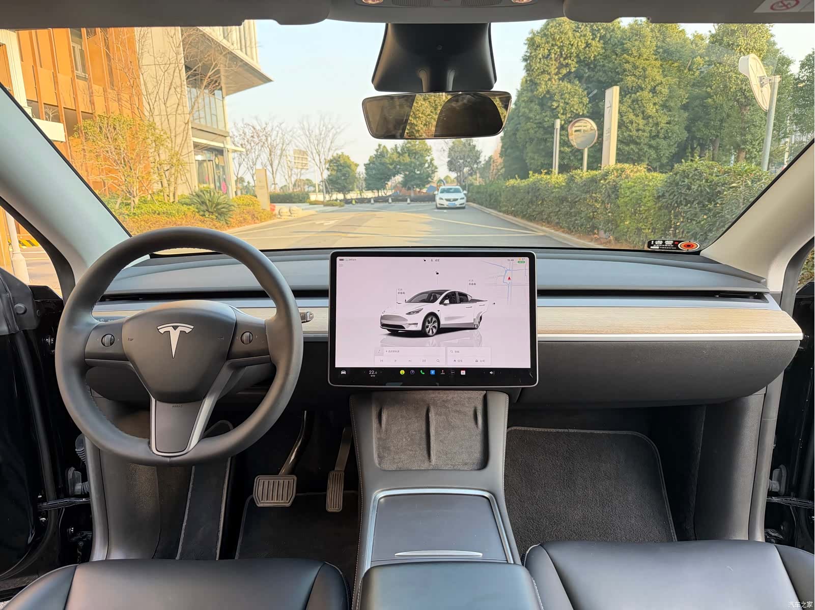 Tesla Model Y, 2022 все фото