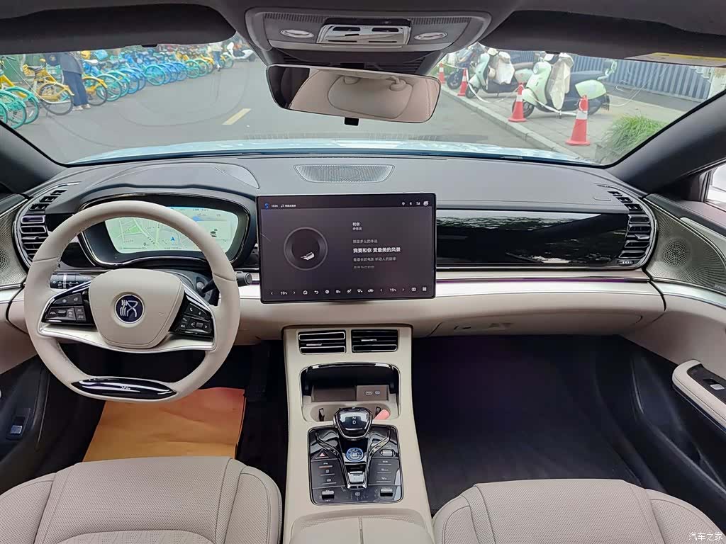 BYD Han, 2024 10